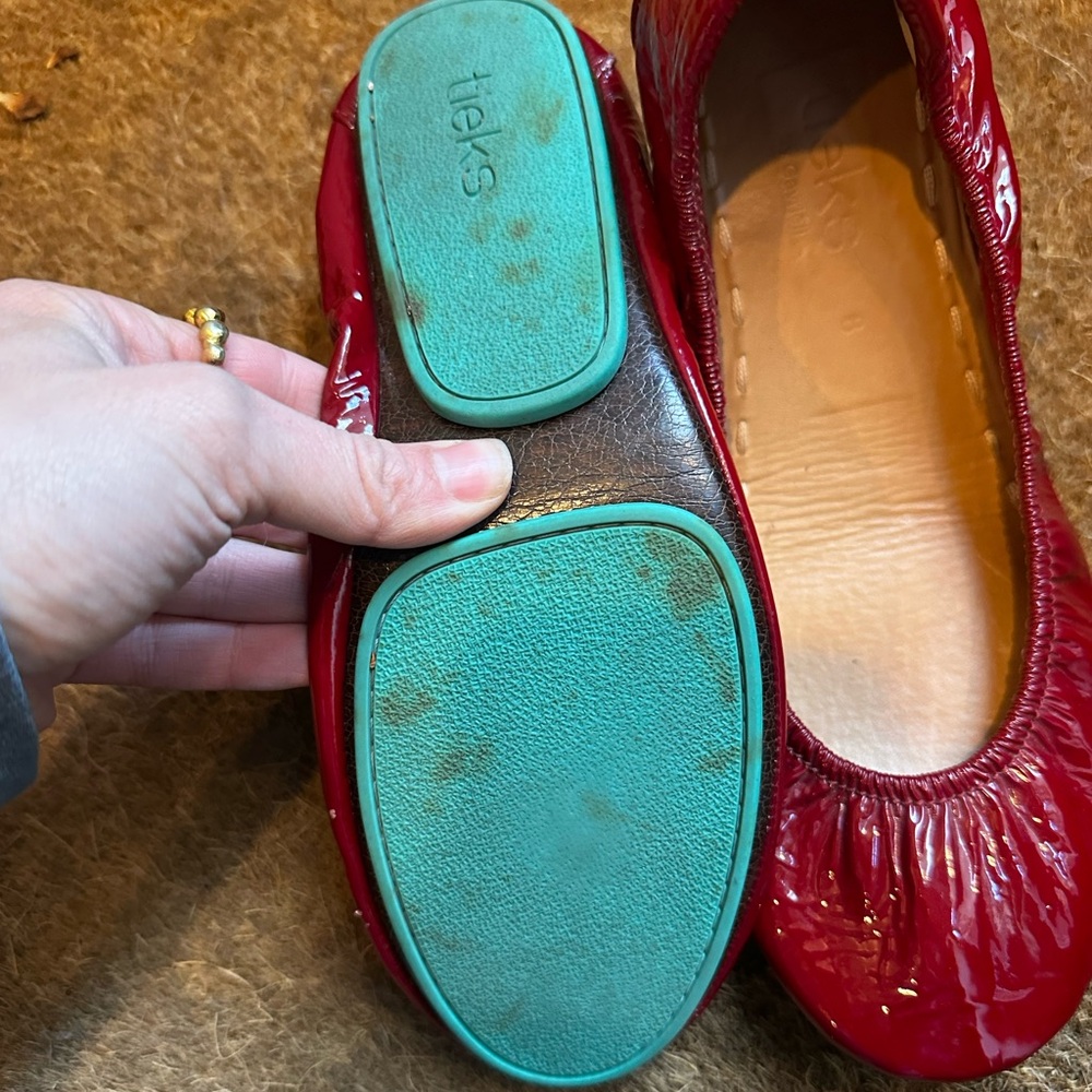 Tieks Ruby Red Patent Leather Ballet Flats 8 - Picture 5 of 7